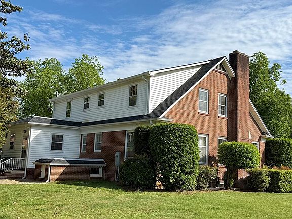 3rd image of 701 Union St
