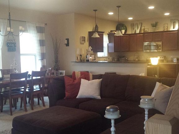 3rd image of 2784 Blue Aster Blvd