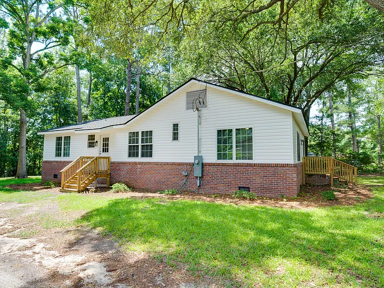 706 E Pinetree Blvd — Photo 11
