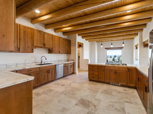 1411 Maestas Rd, Taos, NM 87571