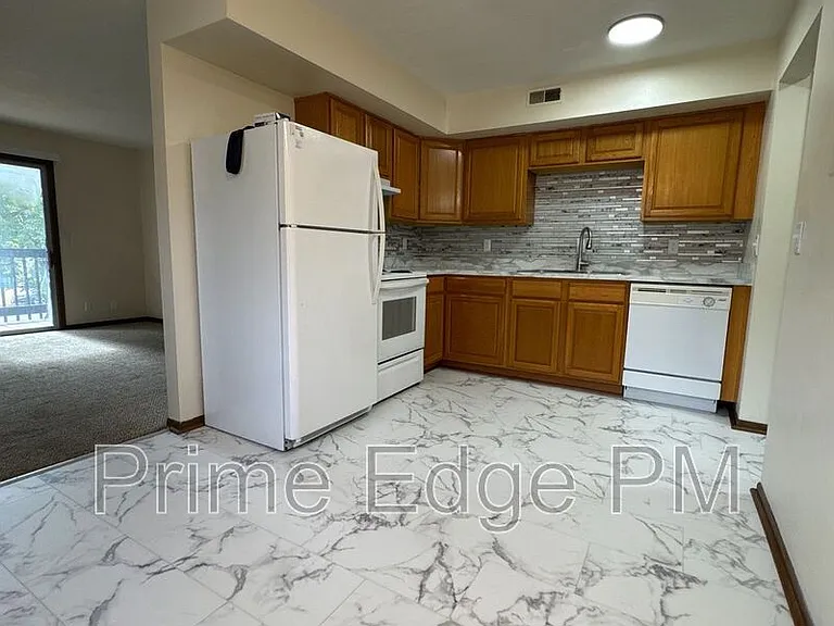2532 T St #4 — Photo 6