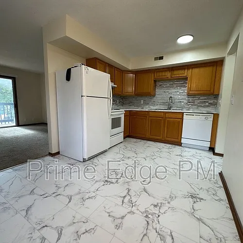 2532 T St Photo 1