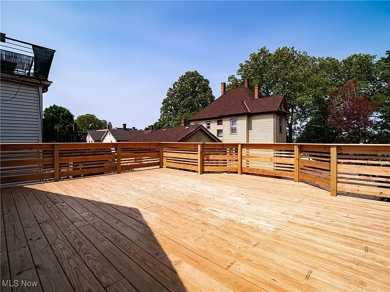 2295 Thurman Ave — Photo 37