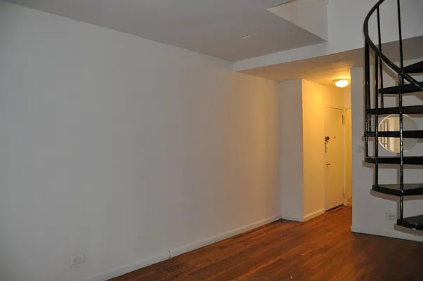 Rented by Sky Management | media 65