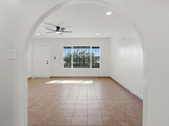 5th image of 1846 W Caravelle Rd