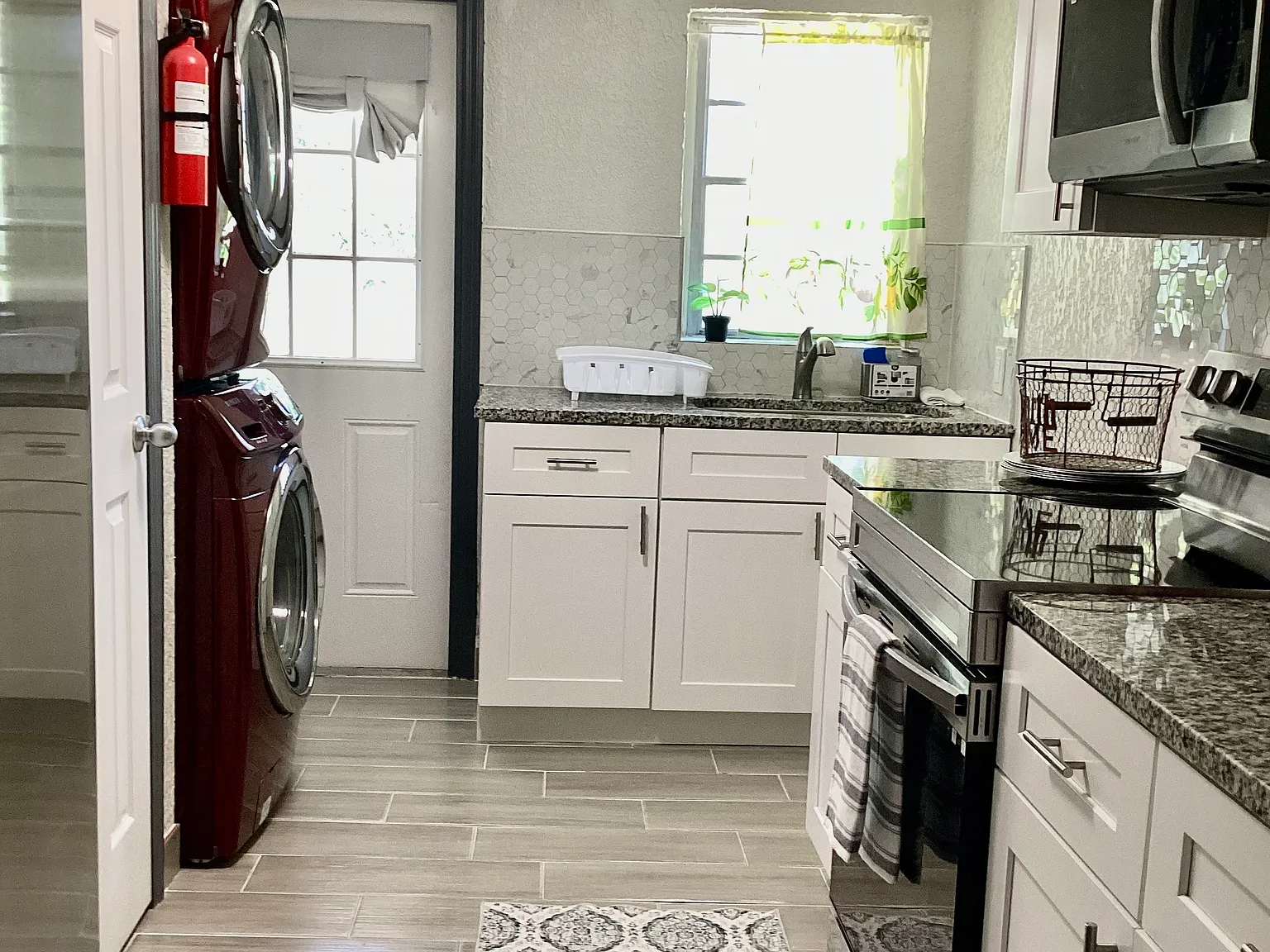 2 bed, 800 sqft, $1,800 — Photo 3