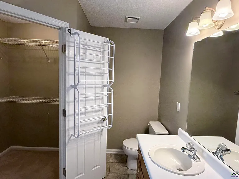 106 Quail Hollow Dr — Photo 7