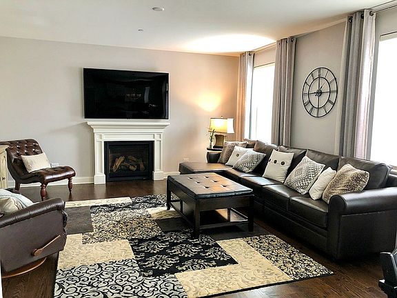 2nd image of 606 Buckingham Pl