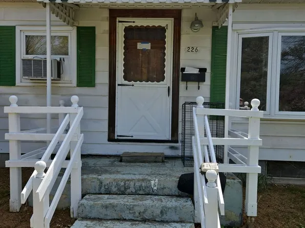 226 Roxbury Rd, Shippensburg, PA 17257