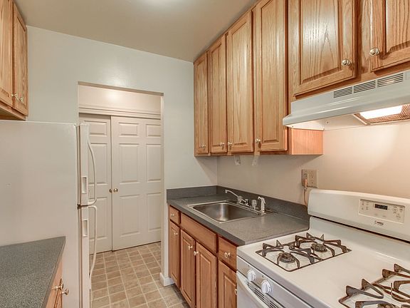 2nd image of 1531 Fishburn Rd APT 13