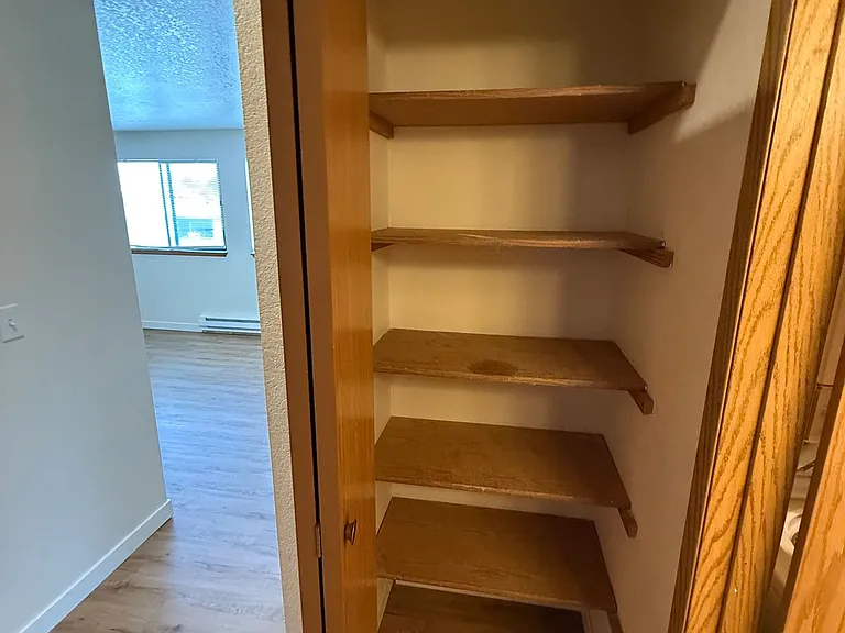 Seattle North Apartments — Photo 16