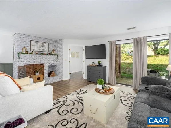 136 Green Turtle Ln APT 3, Charlottesville, VA 22901