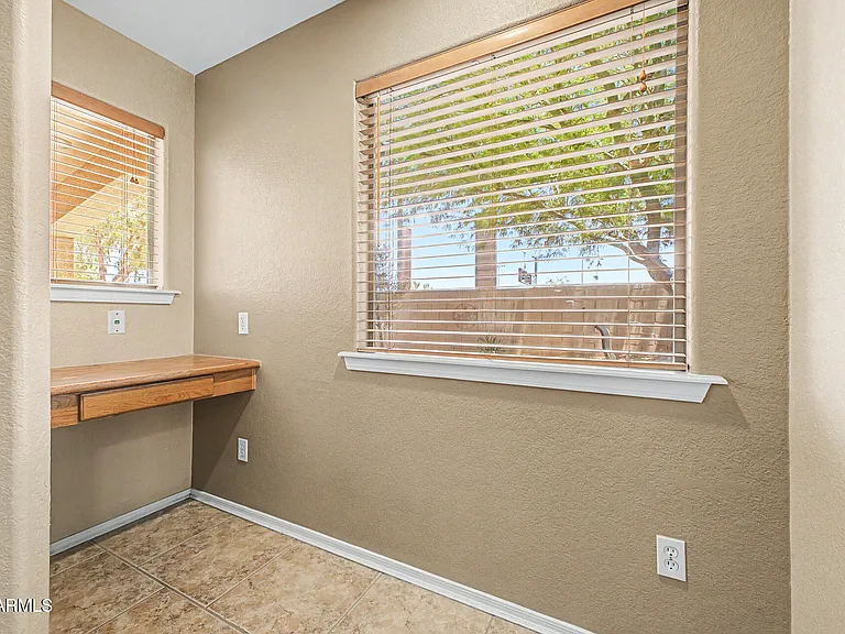 12899 S 175th Ave — Photo 19