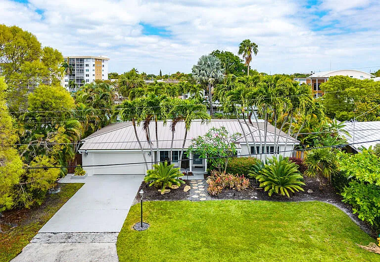 1733 Coral Gardens Dr — Photo 48