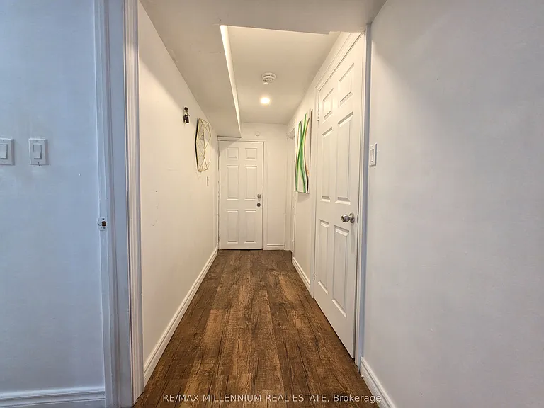 66 Overlord Cres #LOWER — Photo 7