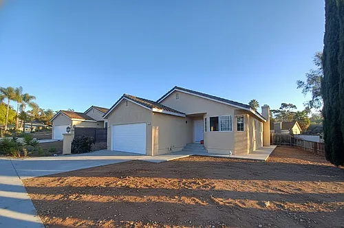 585 Hildale Cir Photo 1