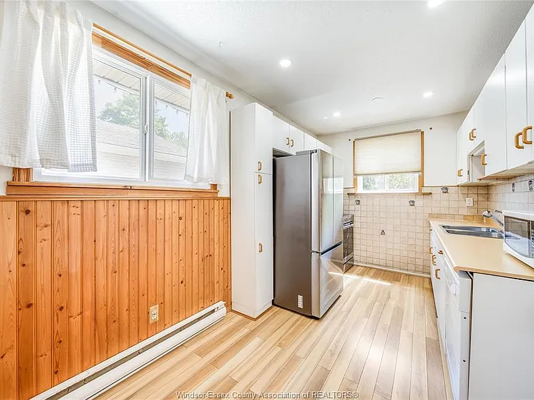 1229 Arncliffe Pl — Photo 6