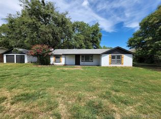 7915 E 131st St S, Bixby, OK 74008