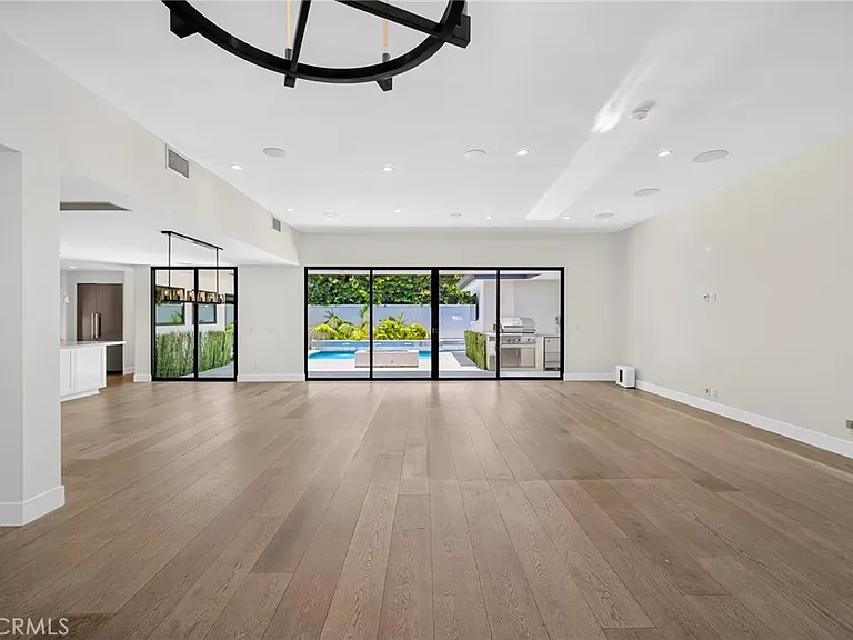 17 Monarch Bay Dr — Photo 12