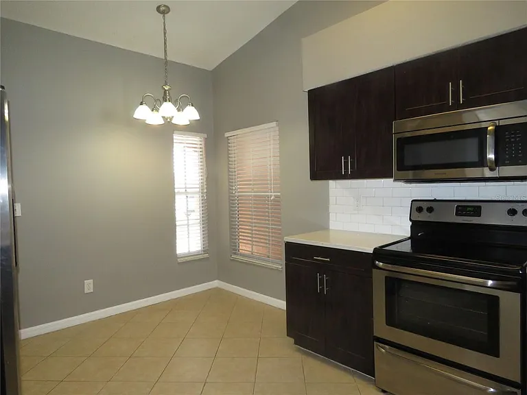 12605 Longcrest Dr — Photo 3
