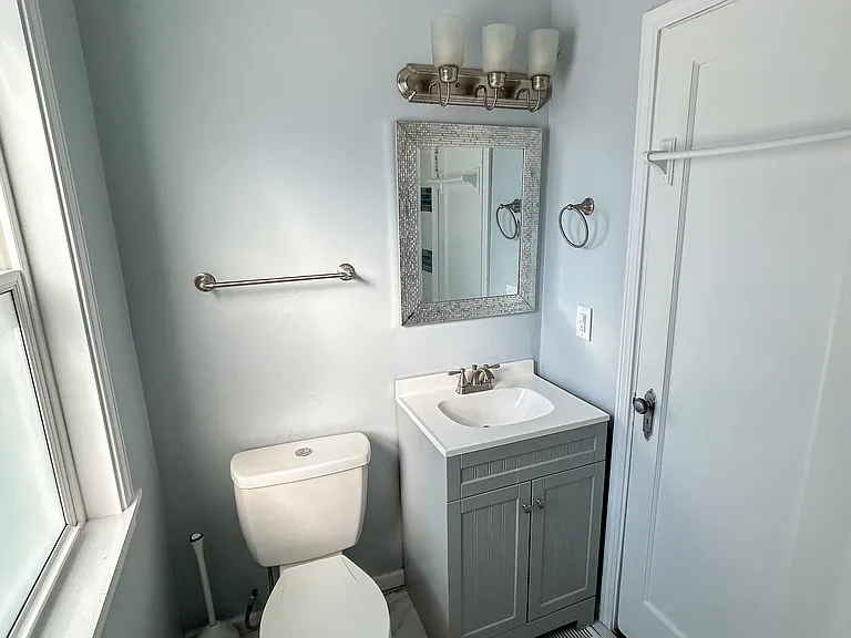 5846 N Keystone Ave — Photo 16