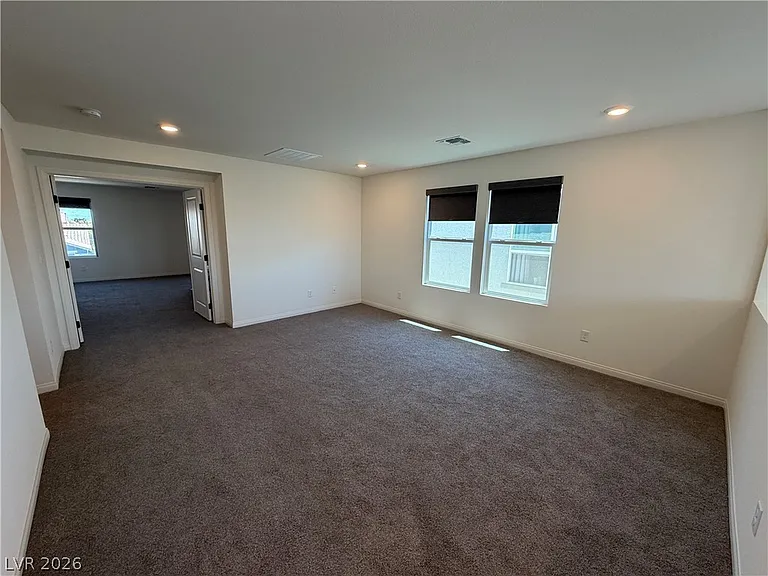 8030 Minavalle Ave — Photo 14