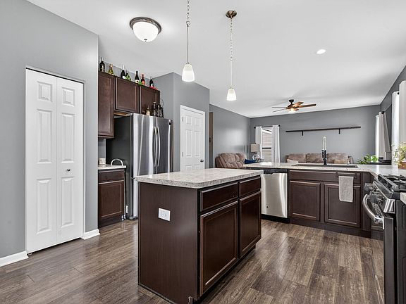 4th image of 26511 W Wild Rose Dr
