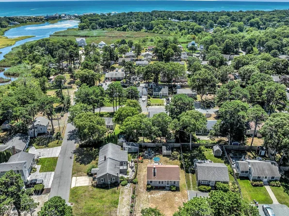 3 Danbury Street, South Yarmouth, MA 02664