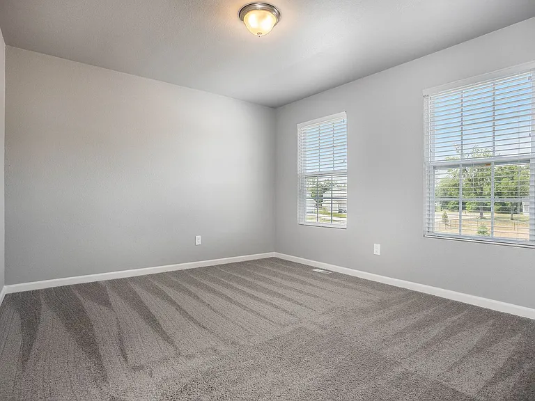 5643 Claremount St — Photo 12