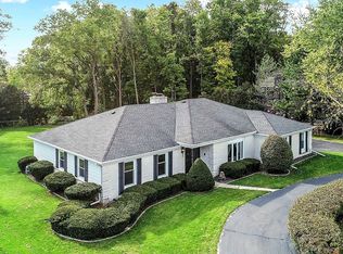 17705 Lisa Ln, Brookfield, WI 53045