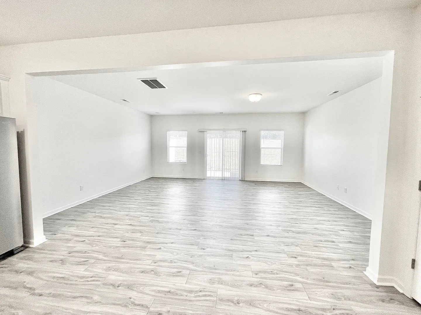 Modern 3 Bedroom Townhome In Prime Kannapolis Location - Available October Move In - Model Unit A... — Photo 4