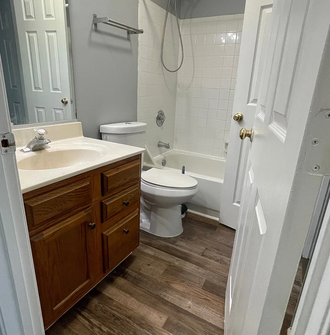 3 bed, 1290 sqft, $2,300 — Photo 3