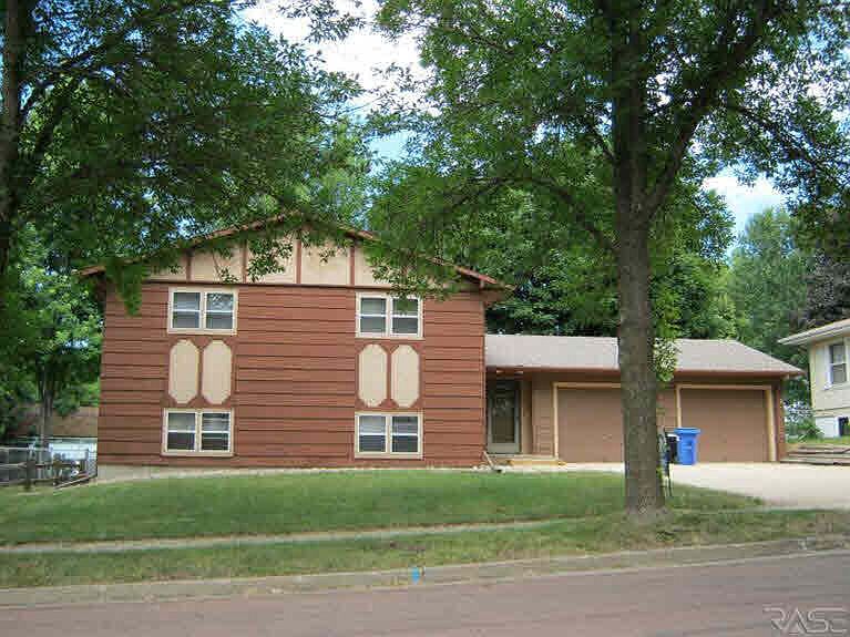 1st image of 2612-2614 E Klondike Ave E