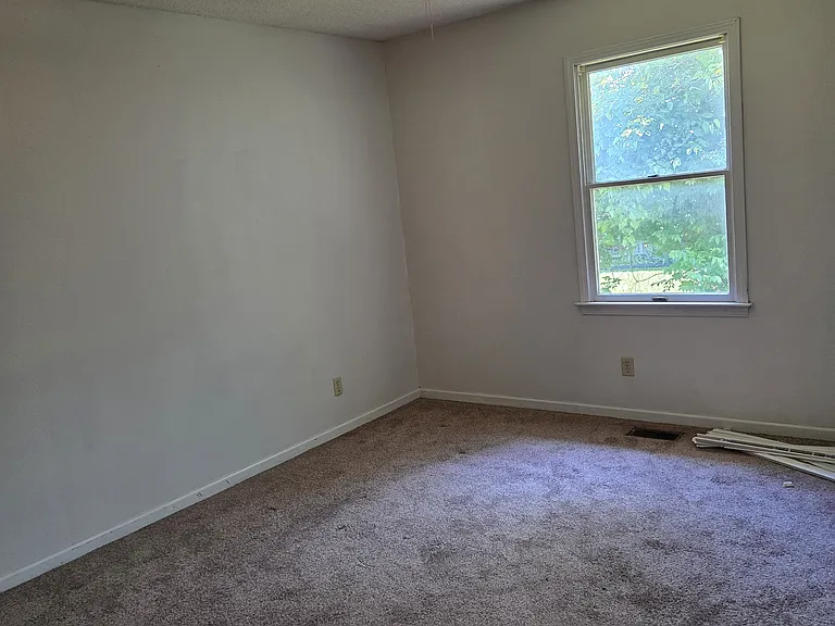 603 Westside Dr — Photo 5