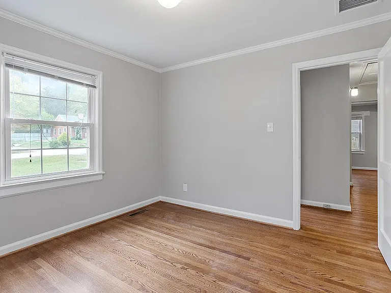 2111 Tudor Pl — Photo 21