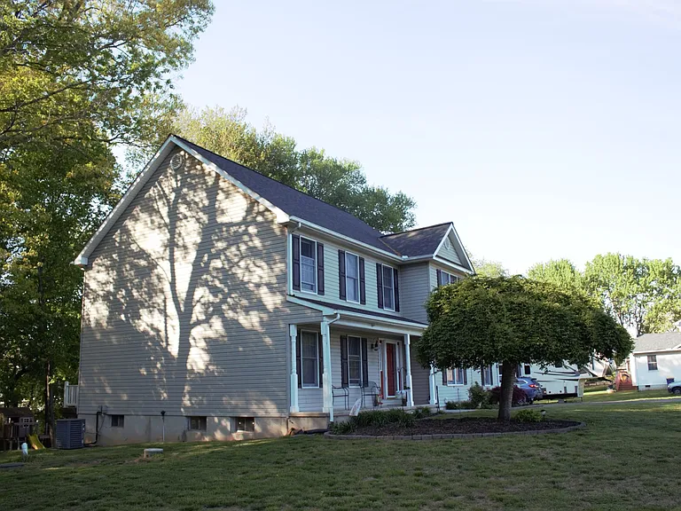 98 Thorndale Cir — Photo 5
