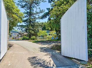 895 Saxony Rd, Encinitas, CA 92024