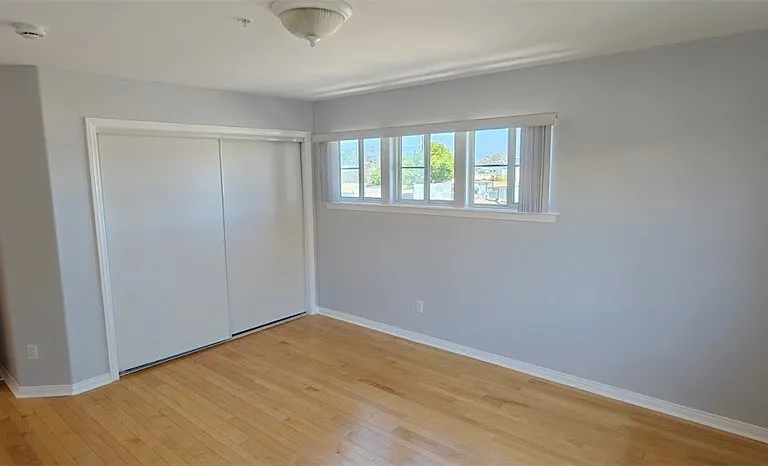 22491 Kent Ave — Photo 37
