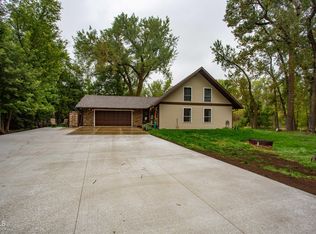 7649 Dogwood Dr, Bismarck, ND 58504