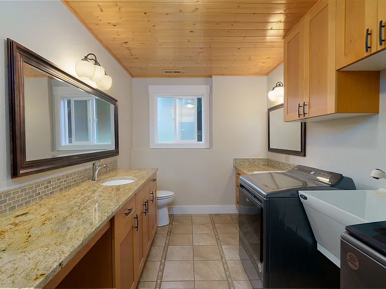 4603 Glasgow Way — Photo 7