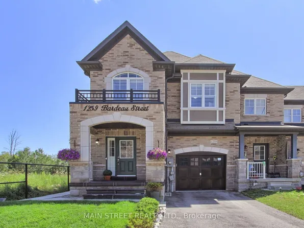 1259 Bardeau St, Innisfil, ON L0L 1W0