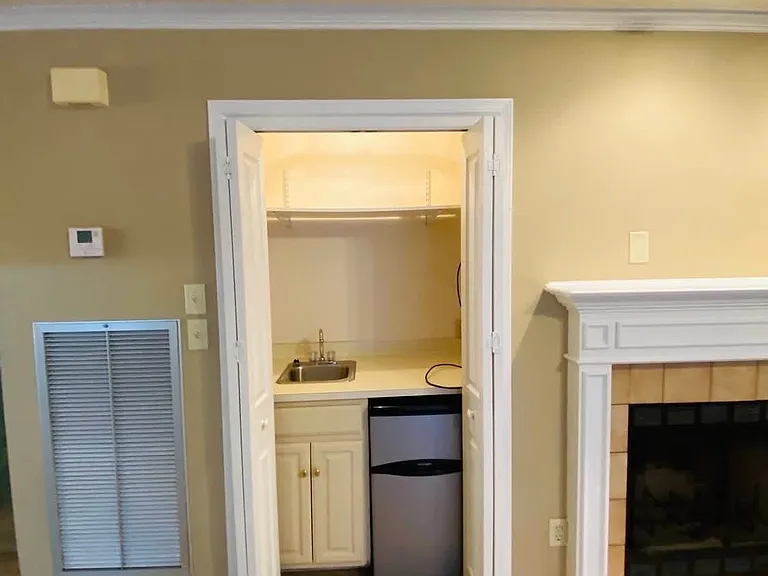 1404 Prairie Ln — Photo 6