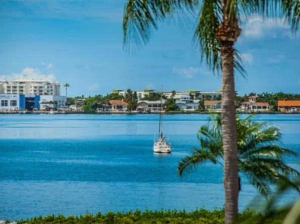 6357 Bahia Del Mar Blvd APT 214, Saint Petersburg, FL 33715