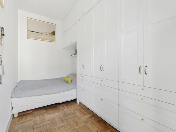 122 West 80th Street image 5 of 6