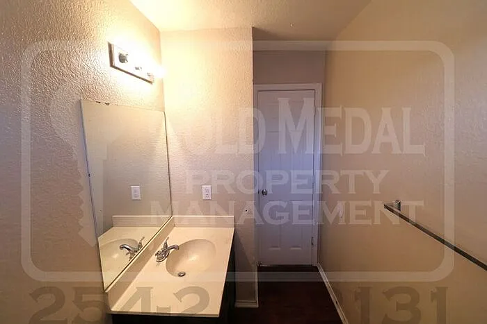 2806 Cantabrian Dr — Photo 9