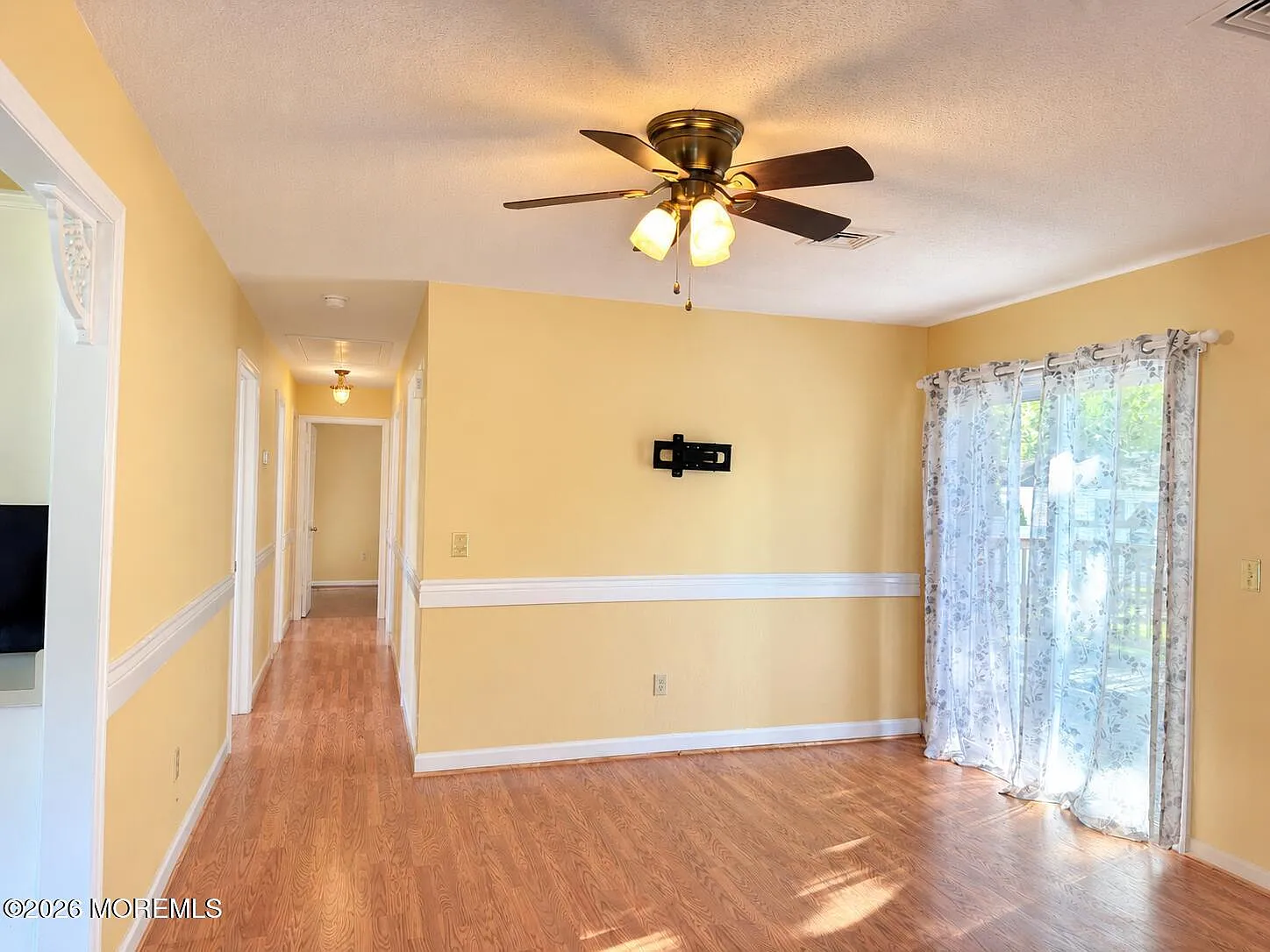 3 bed, 1080 sqft, $2,895 — Photo 4