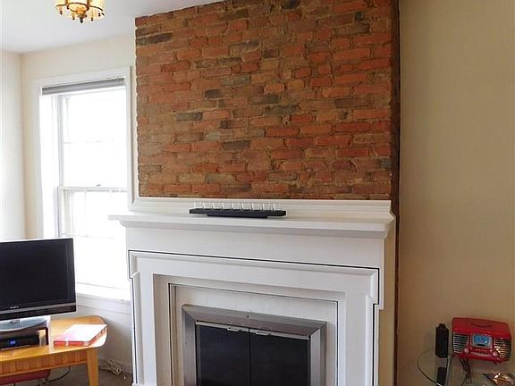 3rd image of 156 Caroline St APT 2E