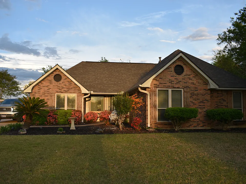 204 Summer Ct
