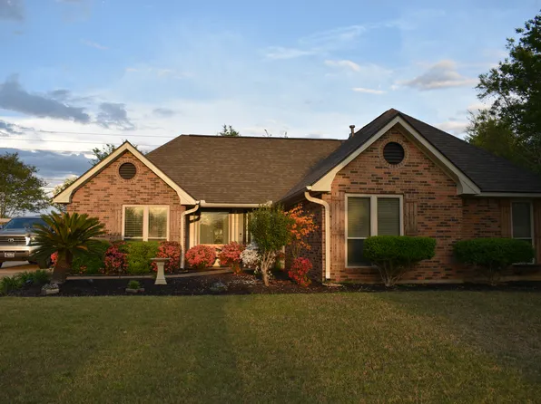 204 Summer Ct, Prattville, AL 36066
