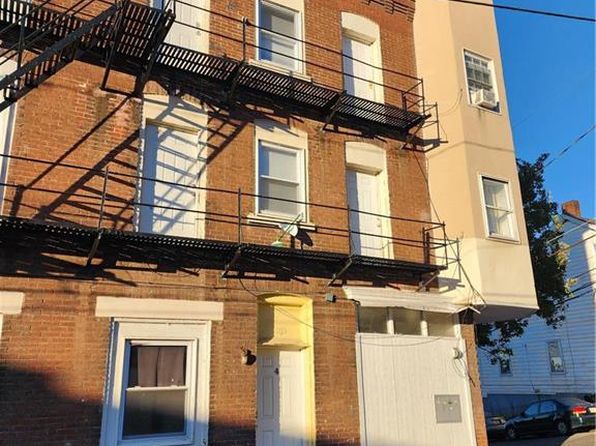 1039 Mechanic St, Bethlehem, PA 18015